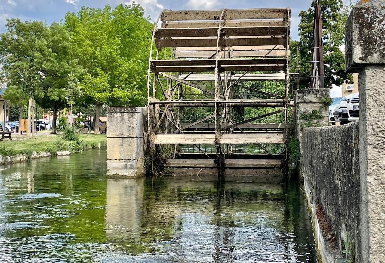 Quai Du Felibre Lägenhet LʼIsle-sur-la-Sorgue Exteriör bild
